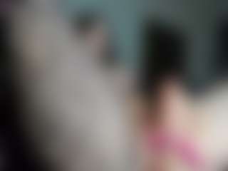 Live cam show with alexispixie - Spank on AdultVida.com