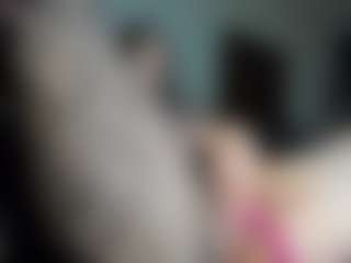 Live cam show with alexispixie - Curvy on AdultVida.com