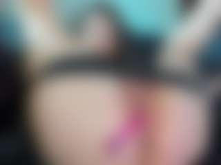 Live cam show with alexispixie - Spank Brown Hair on Gym Cam Girls