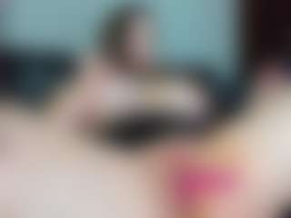 Live cam show with alexispixie - Control on Milfs Live