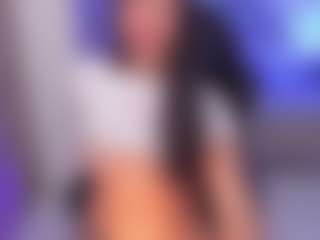 Louane Bour's Live Sex Cam Show