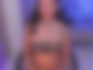 Live cam show with Louane Bour - Shaved on Milf Play