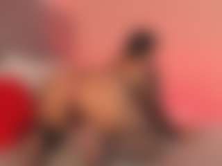 Live cam show with Sari Garcia - Brown Hair on SquirtSoMuch