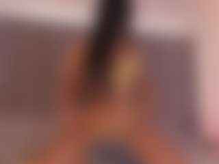 Live cam show with Sari Garcia - BBW on Camsoda
