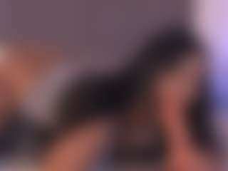 Live cam show with Sari Garcia - Brown Eyes Brown Hair on Camsoda