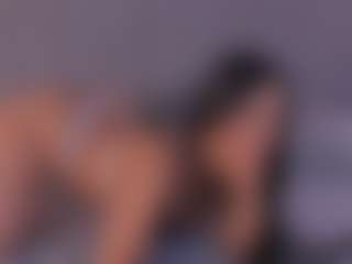 Live cam show with Sari Garcia - Petite Teen (18+) on CamwithHer