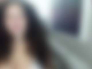 Live cam show with WORLD'S GREATEST COCK RATER - Curvy Latina on Camsoda
