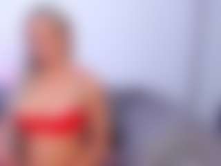 Live cam show with sarahowens - Sucking on Camming Site