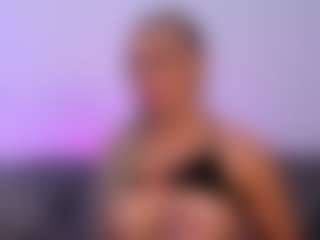 Live cam show with sarahowens - Shaved Pussy on Camsoda