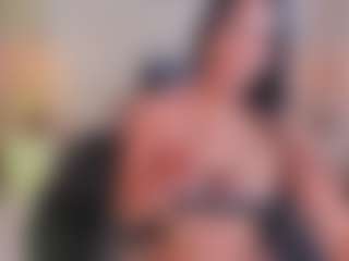 xcarlet milf's Live Sex Cam Show