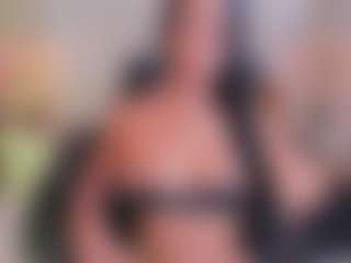 xcarlet milf's Live Sex Cam Show
