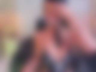 xcarlet milf's Live Sex Cam Show