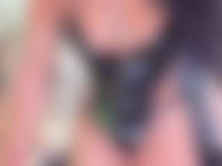 xcarlet milf's Live Sex Cam Show