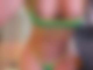xcarlet milf's Live Sex Cam Show