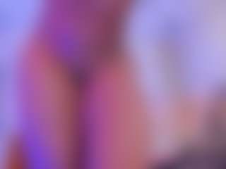 xcarlet milf's Live Sex Cam Show