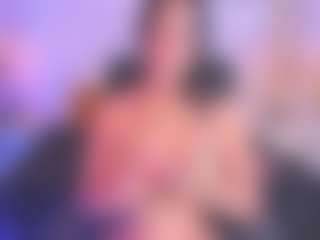 xcarlet milf's Live Sex Cam Show