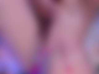 xcarlet milf's Live Sex Cam Show