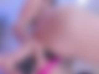 xcarlet milf's Live Sex Cam Show