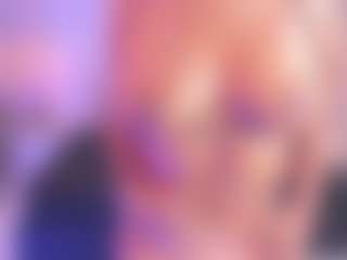 xcarlet milf's Live Sex Cam Show