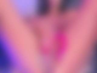 xcarlet milf's Live Sex Cam Show