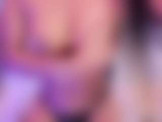 xcarlet milf's Live Sex Cam Show