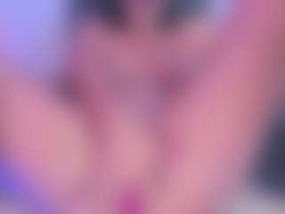 xcarlet milf's Live Sex Cam Show