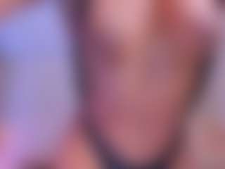 xcarlet milf's Live Sex Cam Show