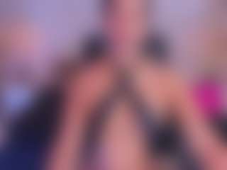 xcarlet milf's Live Sex Cam Show