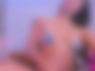 xcarlet milf's Live Sex Cam Show