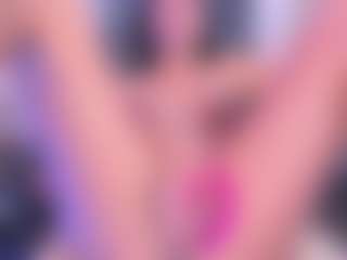 xcarlet milf's Live Sex Cam Show