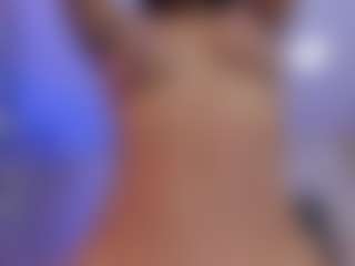 xcarlet milf's Live Sex Cam Show