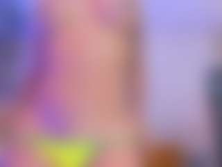 xcarlet milf MILF webcam performer live streaming