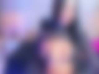 xcarlet milf's Live Sex Cam Show