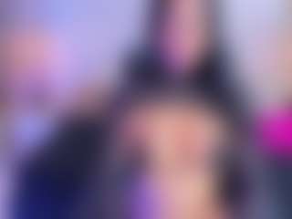 xcarlet milf's Live Sex Cam Show