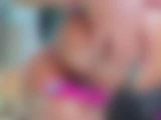 xcarlet milf's Live Sex Cam Show