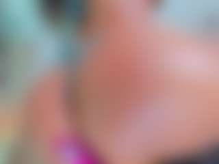 xcarlet milf's Live Sex Cam Show
