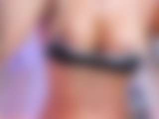 xcarlet milf's Live Sex Cam Show