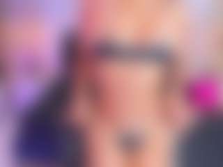xcarlet milf's Live Sex Cam Show