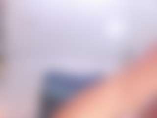 xcarlet milf's Live Sex Cam Show