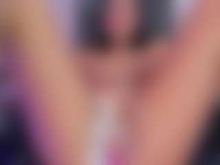 xcarlet milf's Live Sex Cam Show