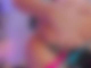 xcarlet milf's Live Sex Cam Show