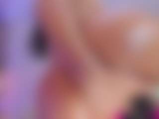 xcarlet milf's Live Sex Cam Show