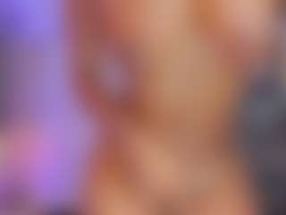 xcarlet milf's Live Sex Cam Show