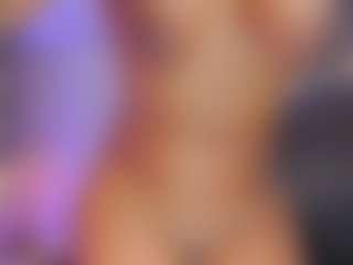 xcarlet milf's Live Sex Cam Show