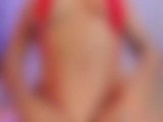 xcarlet milf's Live Sex Cam Show