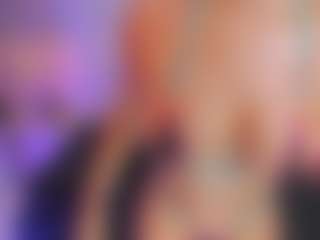 xcarlet milf's Live Sex Cam Show
