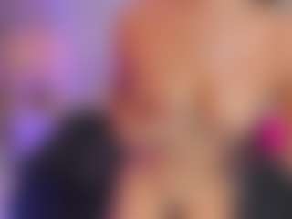 xcarlet milf's Live Sex Cam Show