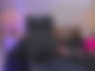 xcarlet milf's Live Sex Cam Show