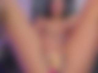 xcarlet milf's Live Sex Cam Show