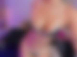xcarlet milf's Live Sex Cam Show
